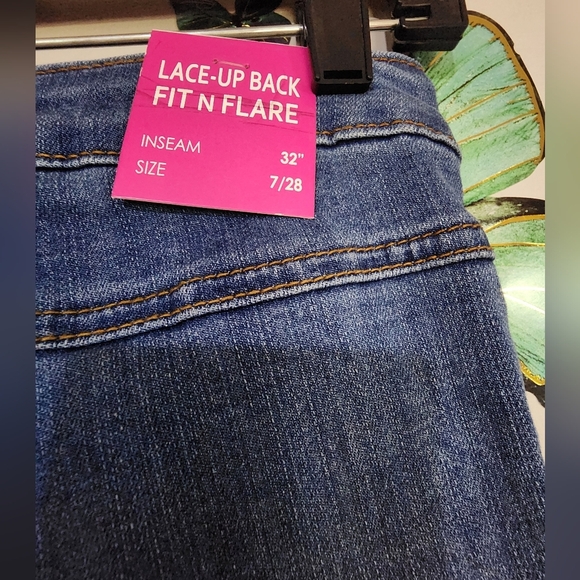 high waist flared jeans - Picture 3 of 6